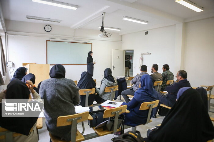 تداوم تحصیل و حفظ امید؛ رسالت نسل جوان در شرایط حساس