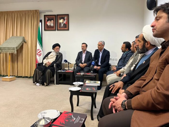 پوستر پنجمین جشنواره ملی عکس «نگاه سرخ» رونمایی شد