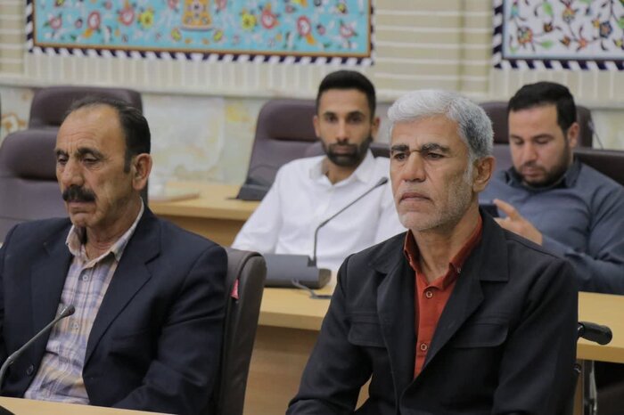 امام جمعه شهرکرد: اهدای مدال به خانواده شهید ماکان نصیری اقدامی ارزشمند و ماندگار است