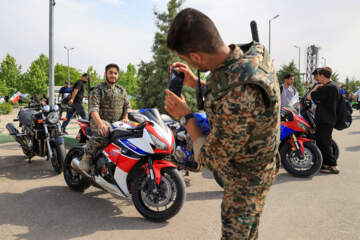 رژه موتوری در مشهد در گرامیداشت رحلت بنیانگذار انقلاب