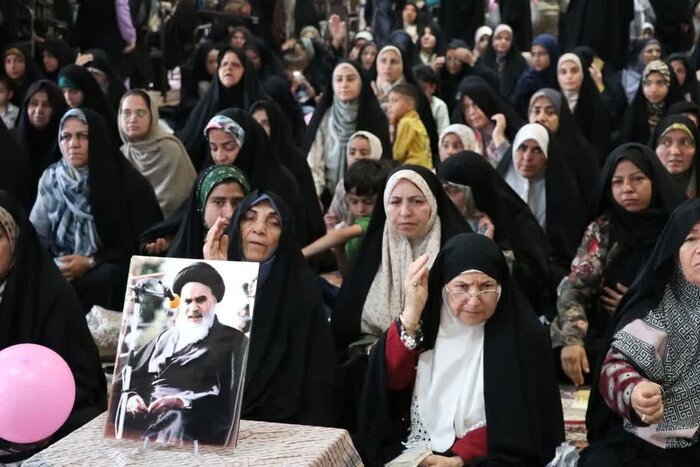 امام خمینی(ره) با احیای فرهنگ ولایت، ملت ایران را به مدافعان انقلاب تبدیل کرد
