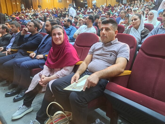 یک جشن ۱۰۰ ازدواج/عشق دسته جمعی زوج های جوان در شیراز؛وقتی ۱۰۰ زوج هزینه ها را تقسیم کردند