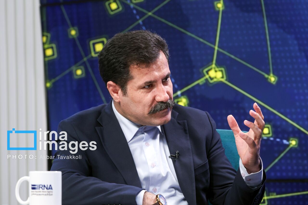 معاون رئیس‌جمهور: اینترنت، نه تنها فناوری بلکه بخشی از نانِ سفره مردم است