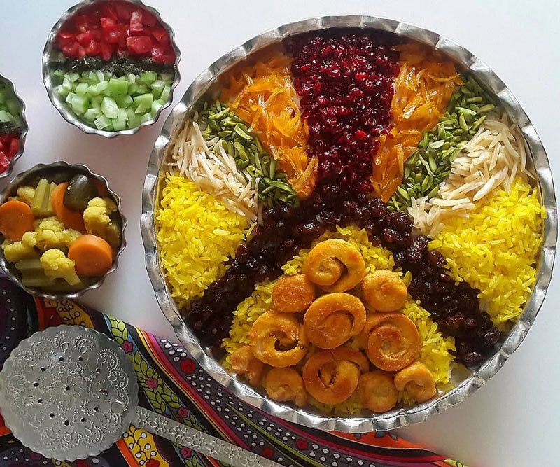 راز سفره‌های چشم‌نواز؛ چگونه از مغزها و دانه‌ها برای تزئین غذا استفاده کنیم؟