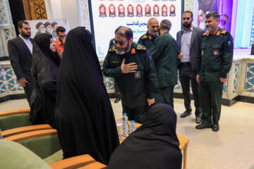 مراسم گرامیداشت سپهبد شهید حاج محمد پاکپور، فرمانده کل سپاه در حرم رضوی
