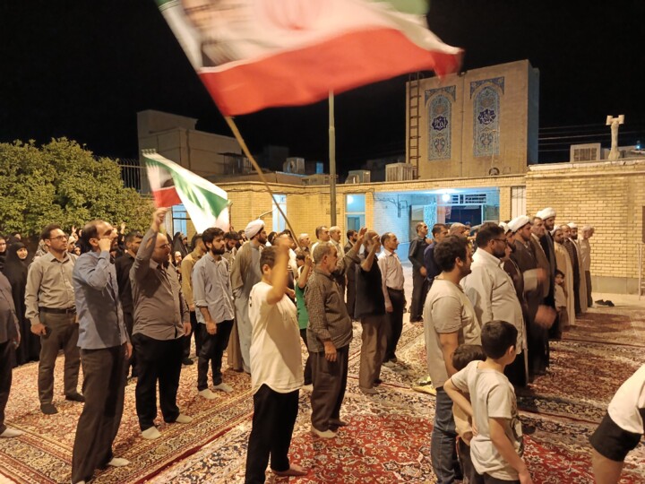 مرزنشینان قصرشیرین در نود و هشتمین شب استقامت؛ طنین وحدت، مقاومت و وفاداری به ایران
