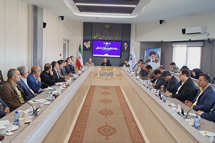 استاندار خراسان جنوبی: تامین کالاهای اساسی و آرامش بازار در آستانه محرم با جدیت دنبال شود