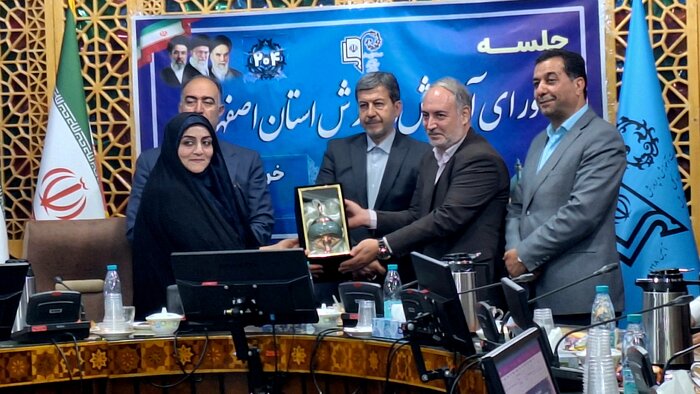 تصمیم نهایی درباره معدل یازدهم بر عهده شورای عالی انقلاب فرهنگی است