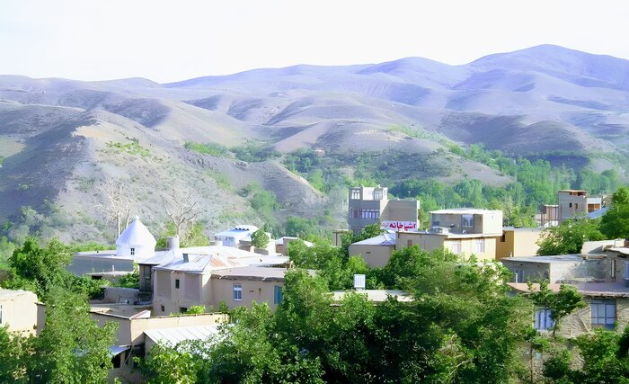 مشهد کاوه چادگان، پیوندگاه تاریخ اسطوره‌ای و معنویت اسلامی در اصفهان