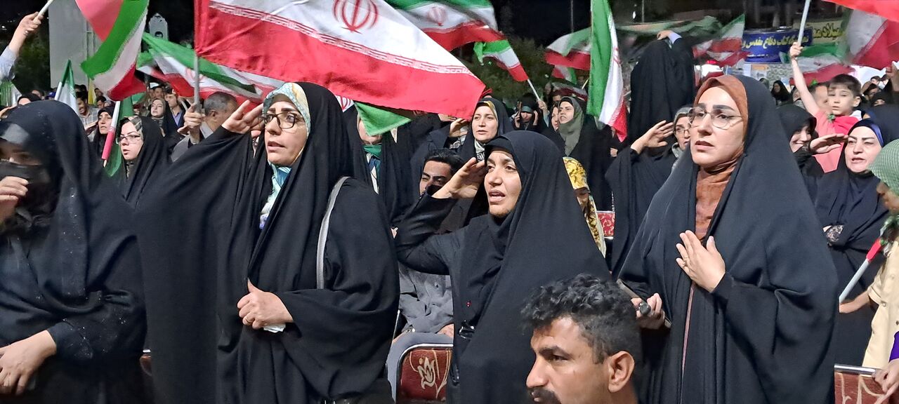 نود ونهمین تجمع شبانه در کردستان/فریاد الله‌اکبر مردم سنندج 