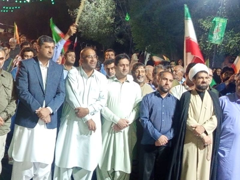 یکصدمین شب حماسه همدلی خاش با تأکید بر وفاق ملی و اقتدار ایر