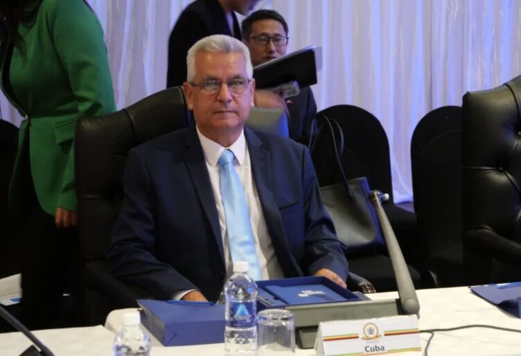 کوبا دکترین آمریکایی «صلح از طریق زور» را محکوم کر