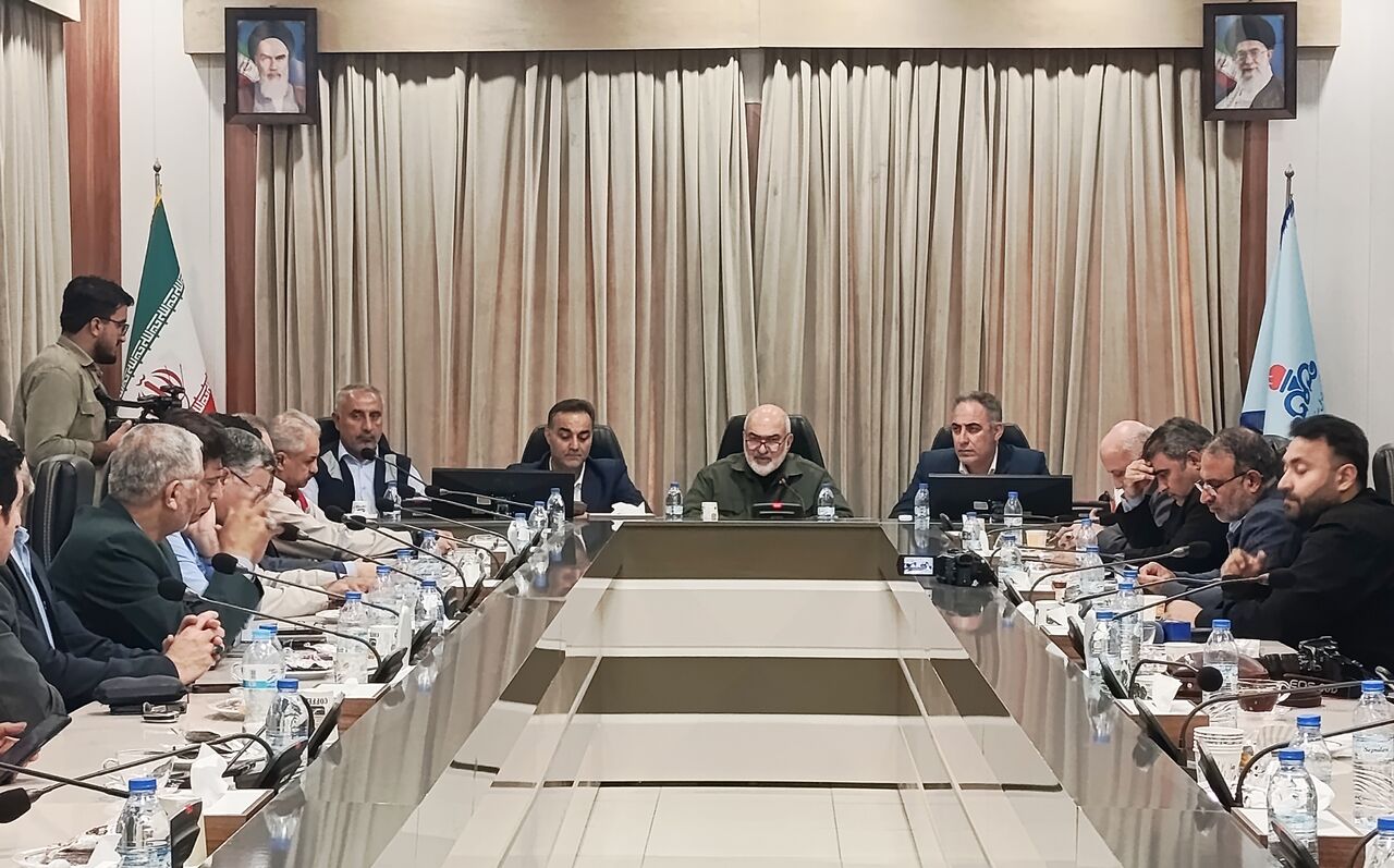 استاندار خوزستان: حمایت قاطع دولت از واحدهای آسیب‌دیده پتروش