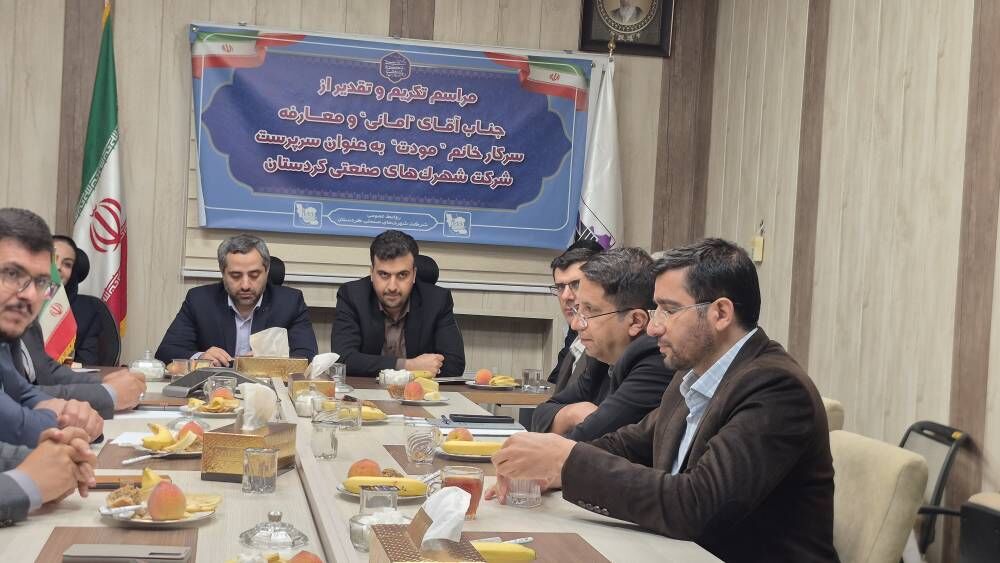 معاون سازمان صنایع کوچک: رفع موانع سرمایه‌گذاری در اولویت شه