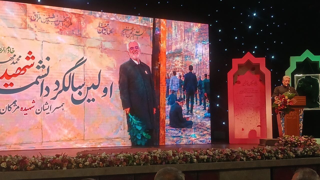 هوش سرشار، روحیه پرسشگری و نگاه راهبردی از ویژگی های بارز دا