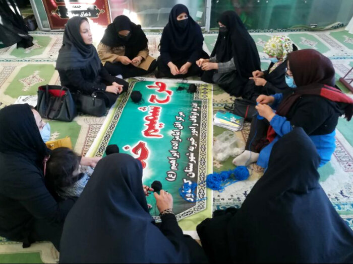 از دار گلیم تا هزار شاگرد؛ بانویی که نقشهای کنگاور را زنده نگه داشت