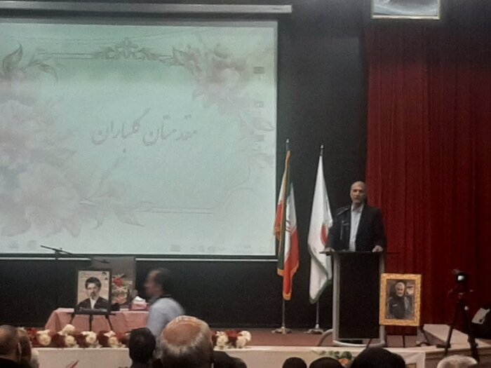 اشک و افتخار در آیین تکریم خانواده شهدای «رمضان» در کرمانشاه