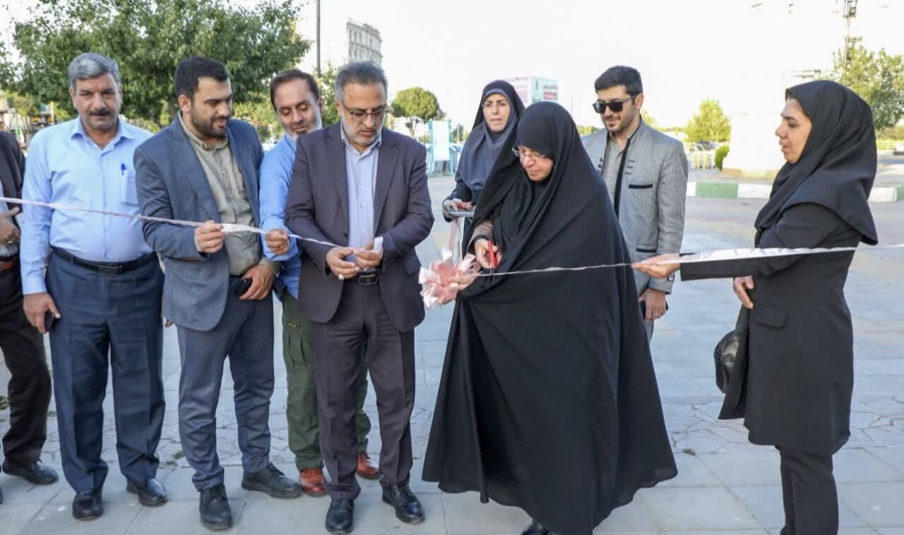 نمایشگاه فروش محصولات مشاغل خرد و خانگی در پارک ملت اراک گشا
