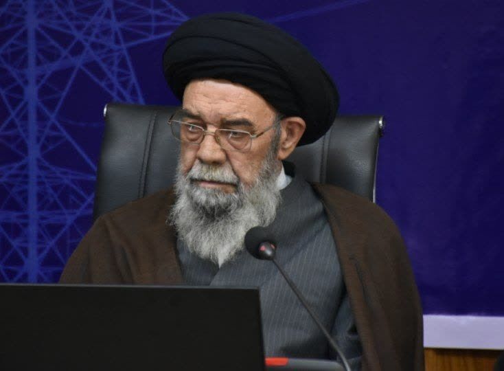 تاکید نماینده ولی فقیه در اصفهان بر حفظ همگرایی و پرهیز از ت