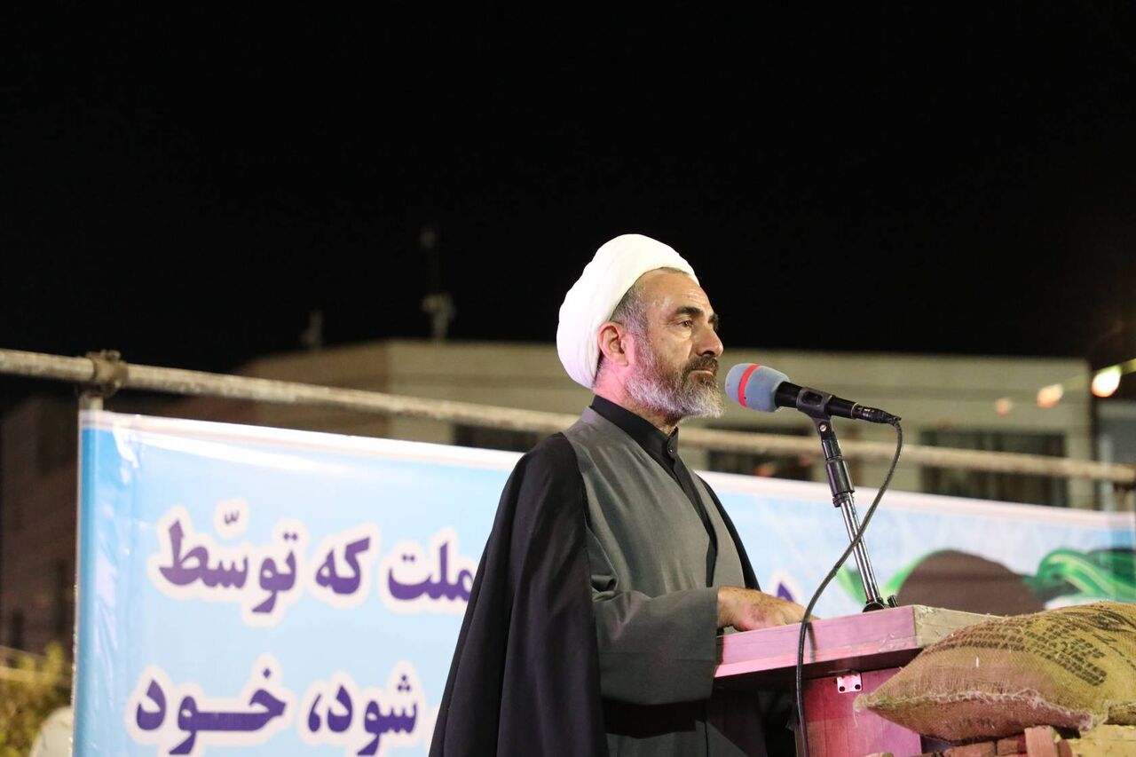 امام جمعه ایلام: دشمن توان شکستن اراده پولادین ملت
