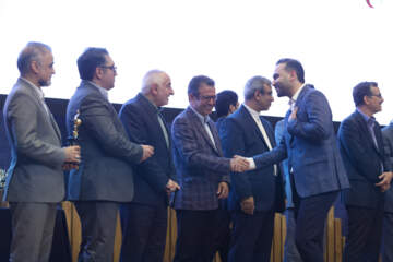 مراسم تجلیل از صادرکنندگان نمونه در مشهد