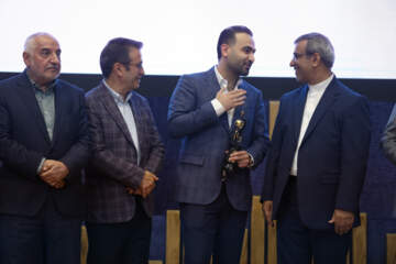 مراسم تجلیل از صادرکنندگان نمونه در مشهد