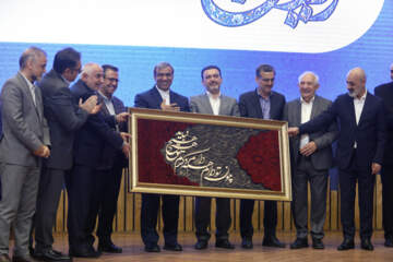 مراسم تجلیل از صادرکنندگان نمونه در مشهد