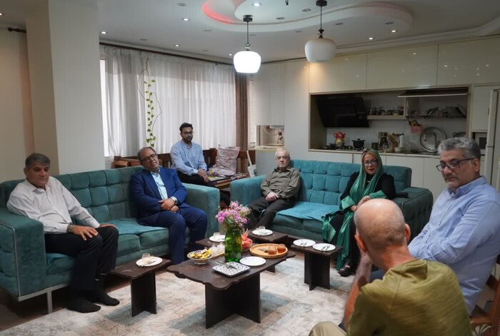 فرماندار بوشهر: داریوش غریب‌زاده معلم سینمای استان بوشهر است