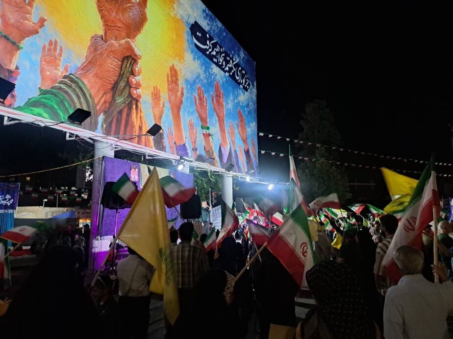 یکصد و دومین شب حماسه حضور در شیراز؛ تداوم همبستگی