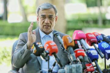 نشست خبری استاندار خراسان رضوی با خبرنگاران هیات دولت در آرامگاه فردوسی