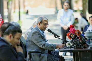 نشست خبری استاندار خراسان رضوی با خبرنگاران هیات دولت در آرامگاه فردوسی