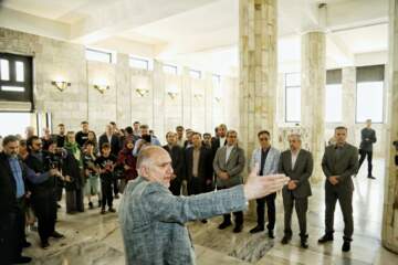 نشست خبری استاندار خراسان رضوی با خبرنگاران هیات دولت در آرامگاه فردوسی