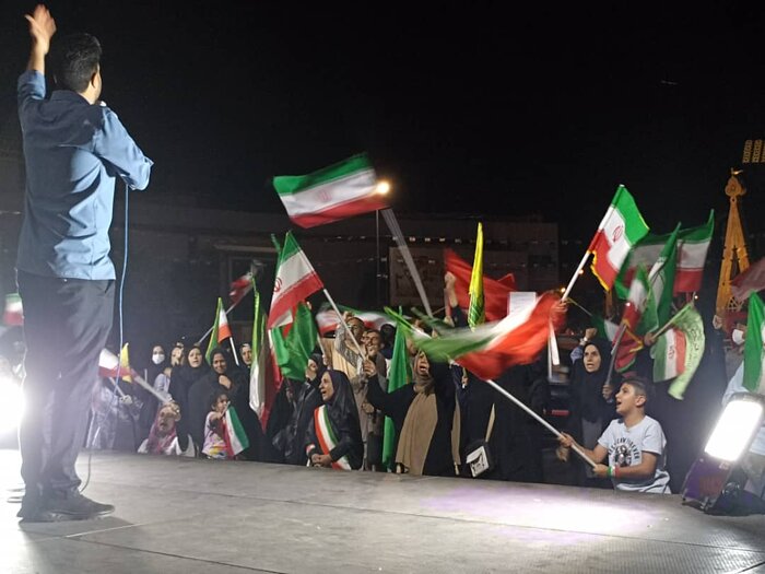 بیانیه تکرار؛ وقتی ایستادگی در شب، به آواز عشق میهنی بدل می‌شود