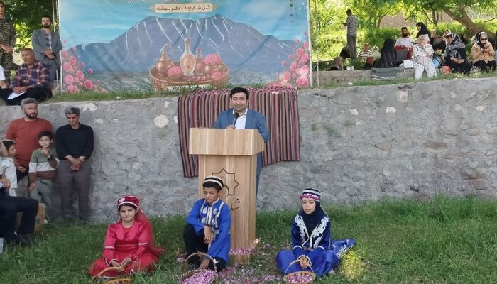شلیلوند روستایی با عطر بهشتی گل محمدی