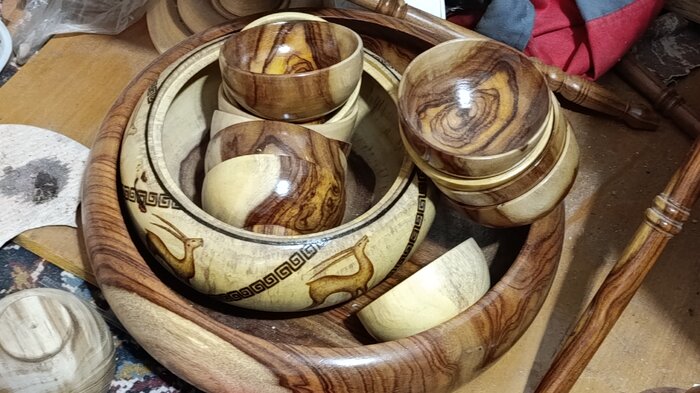 خراطی، مشق عشق روی تنه درختان