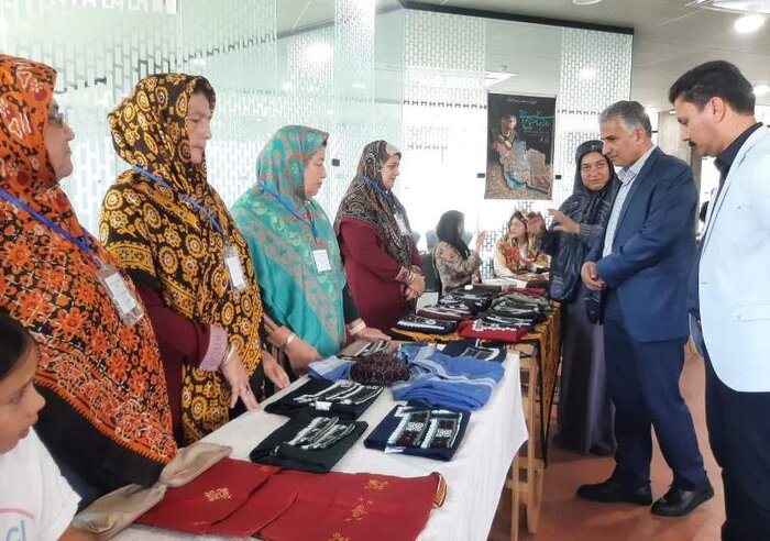 نمایشگاه تخصصی رودوزیهای سنتی در گنبدکاووس برپا شد