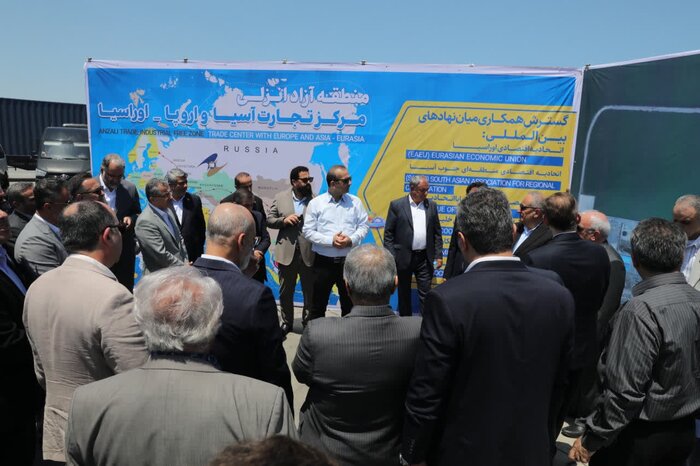 پایان نشست دو روزه اتاقهای بازرگانی در گیلان؛ کریدور شمال-جنوب مکمل بنادر جنوبی