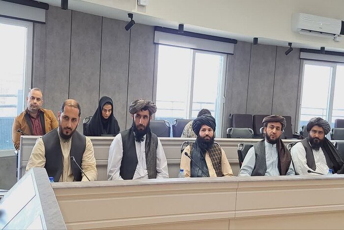 معاون والی هلمند: آماده توسعه سرمایهگذاری مشترک با ایران هستیم