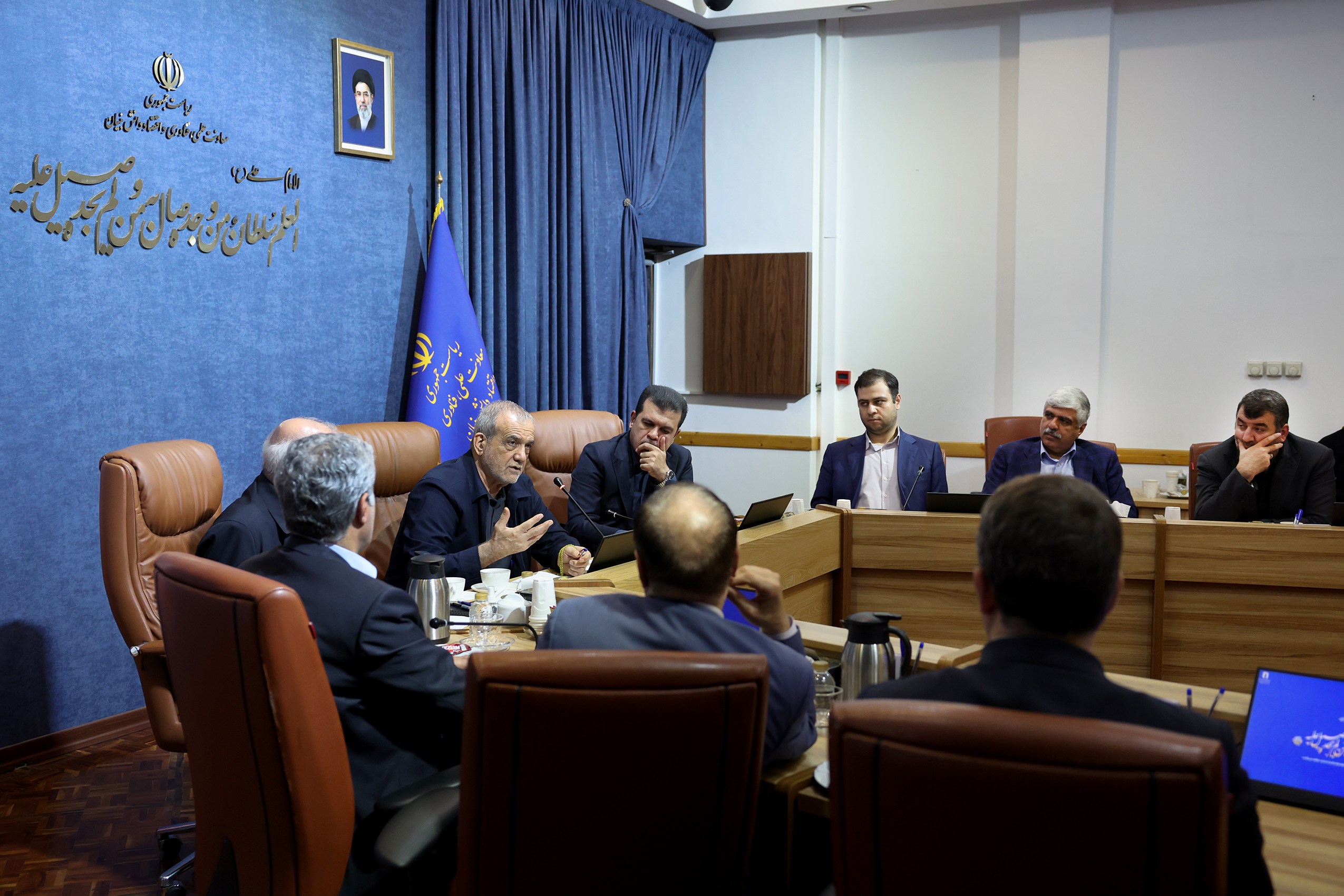 پزشکیان: توسعه کشور با نخبگان خلاق و ریسکپذیر محقق میشود، نه با روزمرگی اداری
