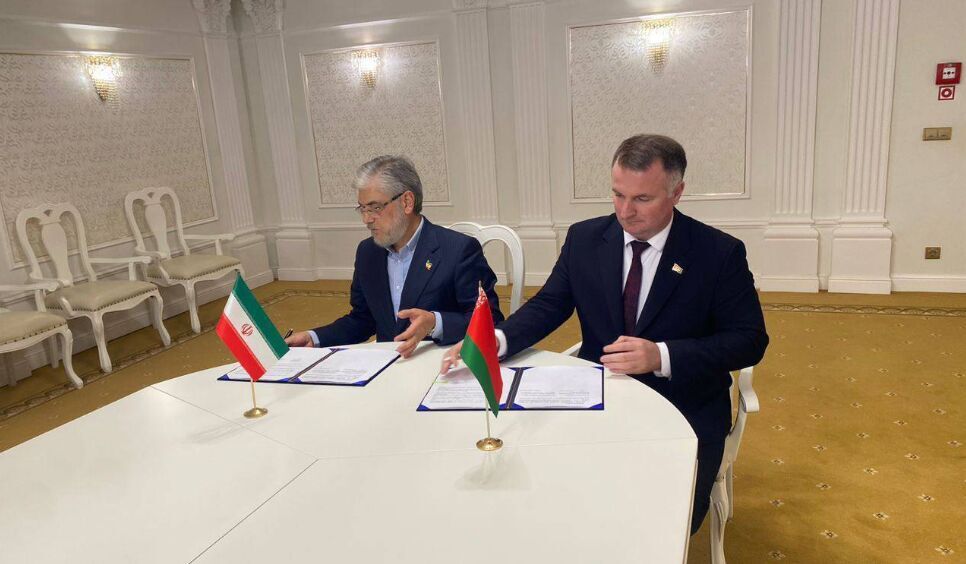 إيران وبيلاروسيا توقعان مذكرة تفاهم للتعاون العلمي والأكاديمي إيران وبيلاروسيا توقعان مذكرة تفاهم للتعاون العلمي والأكاديمي