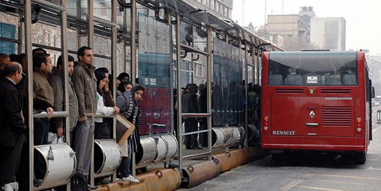 تهران جا ندارد؛ مدیران هم یک روز در صف اتوبوس بایستند