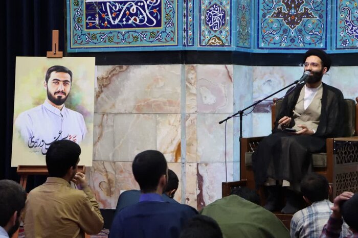 نسل زد از هیئت دور نشده فقط منتظر یک زبان تازه است