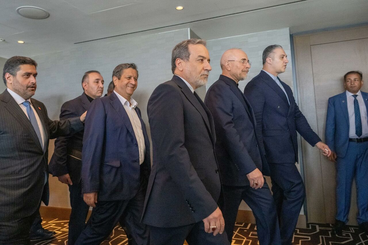 هیأت ایران محل مذاکرات سوئیس را به مقصد تهران ترک کرد هیأت ایران محل مذاکرات سوئیس را به مقصد تهران ترک کرد