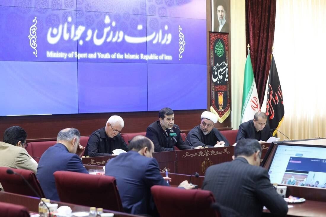 دنیامالی: باید به باشکوه‌تر شدن مراسم وداع با رهبر شهید کمک کنیم