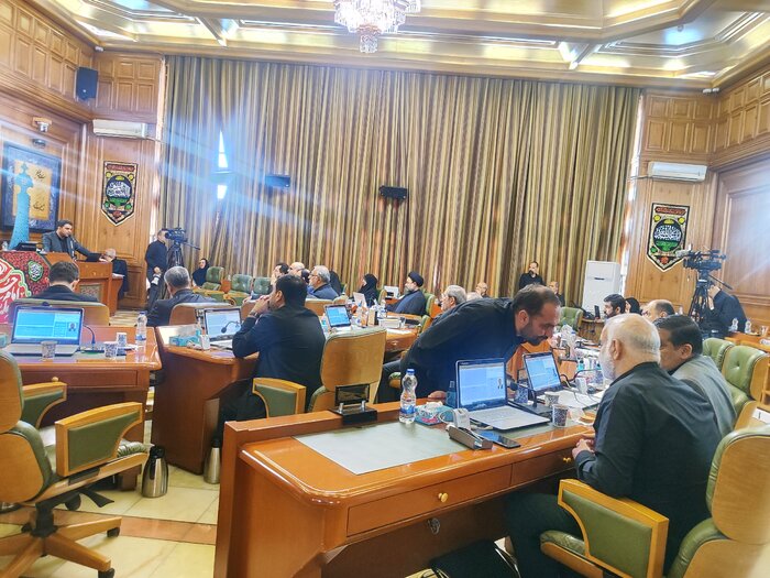 تصویب رایگانسازی بلیت مترو و اتوبوس پس از ۴ ماه وقفه؛ چرا تصمیمی کارشناسی معطل ماند؟