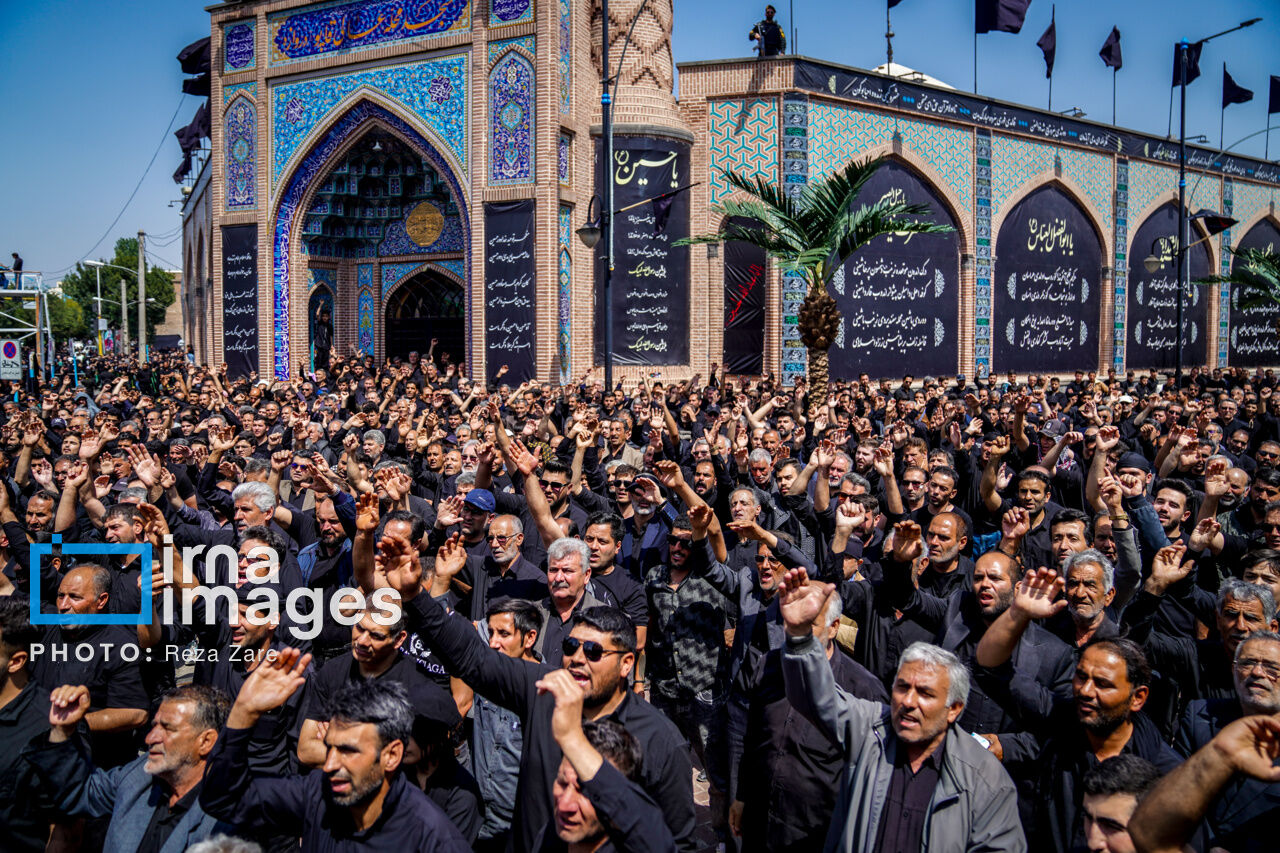 بیعت عزاداران اردبیلی با علمدار کربلا در روز تاسوعا