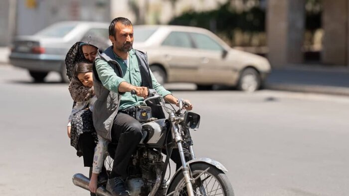 اکران دو فیلم «خوابنما» و «استخر» از نیمه تیرماه