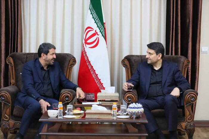وزیر ارتباطات با ادای احترام به مقام شامخ شهدا سفر خود به همدان را آغاز کرد