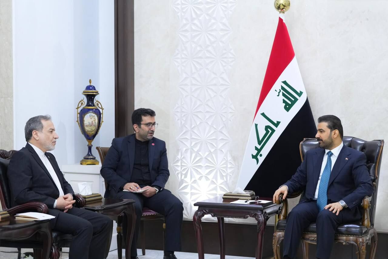 عراقجي يلتقي رئيس الوزراء العراقي في بغداد