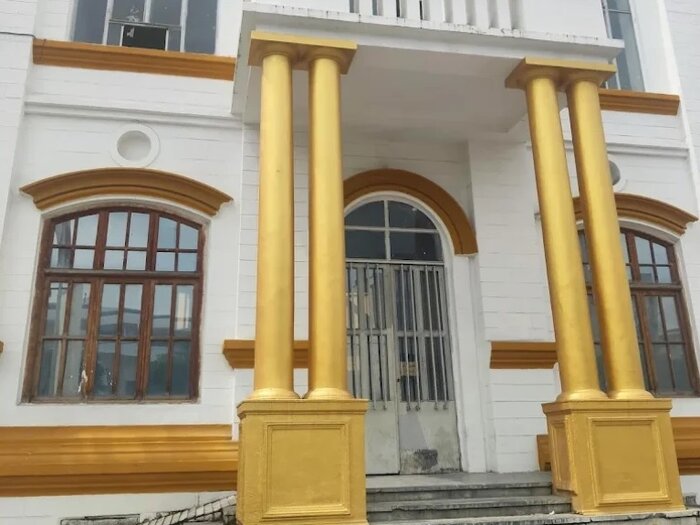 ۱۵ سال انتظار در ۱۰۰ سالگی عمارت تاریخی قائمشهر؛ کلید موزه در قفل وعدهها ماند